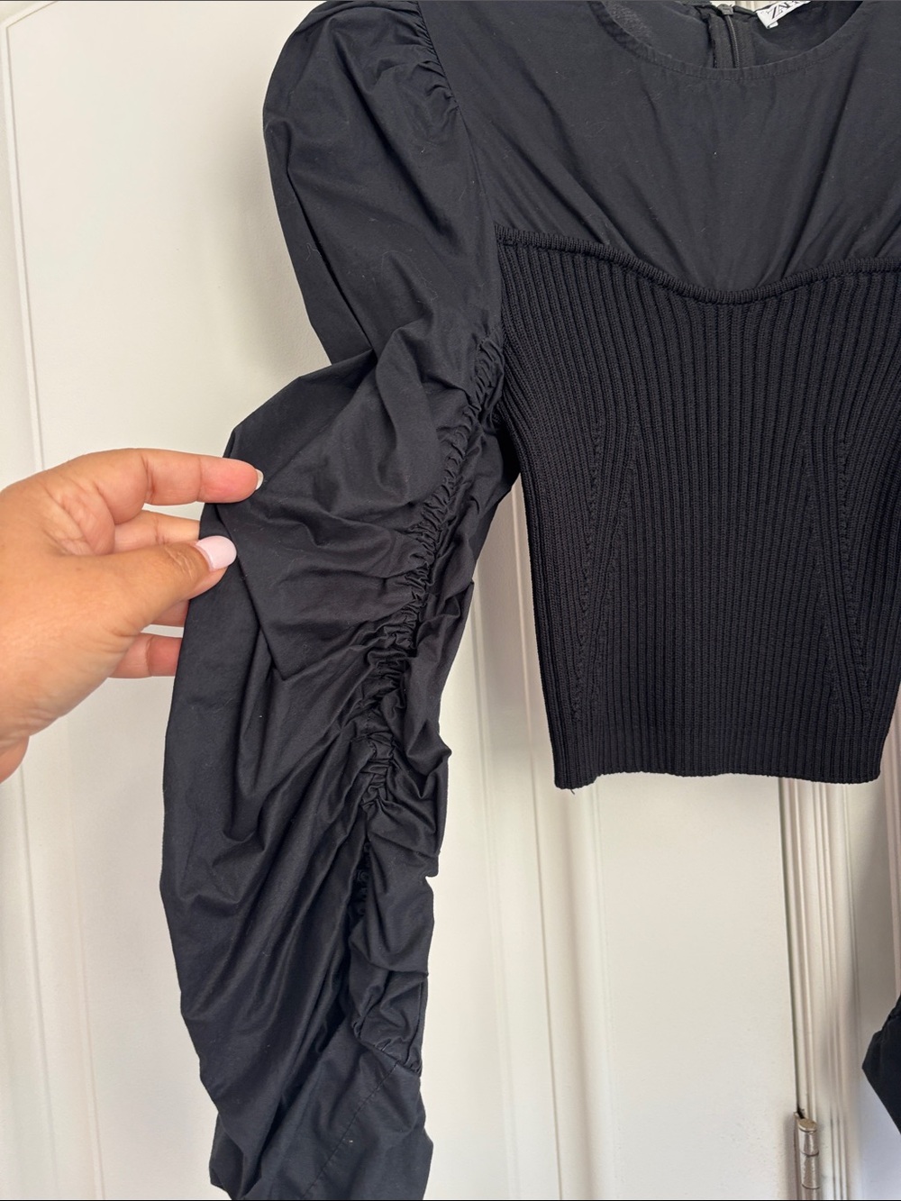 Zara Black Puff-Sleeve Ribbed Crop Top - Picture 3 of 8